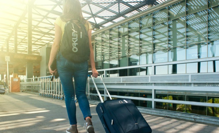 5. Στέλεχος Εξυπηρέτησης Πελατών και Ανάδειξης Τουριστικής Εμπειρίας